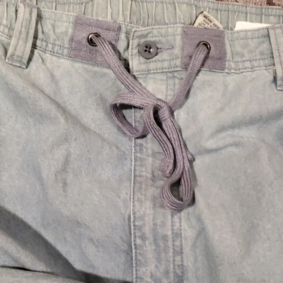 Cherokee Light Wash Jeans - Picture 3 of 10